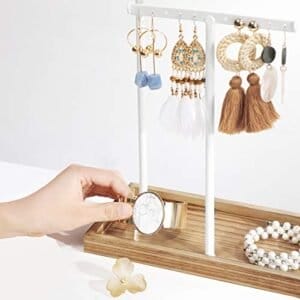 2-i-1 Smykkedisplayholder, Smykkestativtræ, 3 T-formede Metalstænger med Huller, Opbevaringsbakke, Justerbar, Lang Halskæde Armbåndsørering, Rustik Brun og Hvid - Image 6