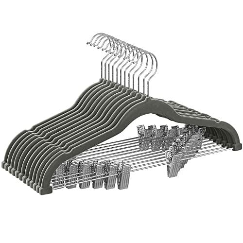 Buksebøjler, Sæt med 12 Fløjlsbøjler med Justerbare Clips, 42,5 Cm Længde, Skridsikker, Pladsbesparende, til Nederdele, Frakker, Kjoler, Grå 1 Buksebøjler, Sæt med 12 Fløjlsbøjler med Justerbare Clips, 42,5 Cm Længde, Skridsikker, Pladsbesparende, til Nederdele, Frakker, Kjoler, Grå