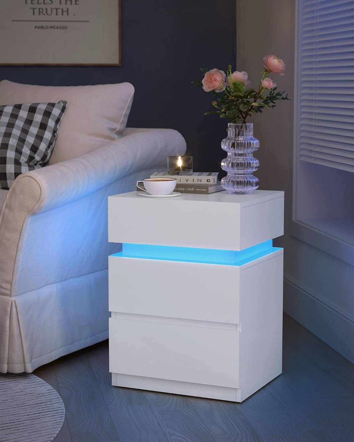 Sengebord, med Justerbar Flerfarvet Led-strimmel, 3 Skuffer, Sidebord i Moderne Stil, 35 X 40 X 55 Cm, Hvid Let630t10 3 Sengebord, med Justerbar Flerfarvet Led-strimmel, 3 Skuffer, Sidebord i Moderne Stil, 35 X 40 X 55 Cm, Hvid Let630t10 - Billede 3