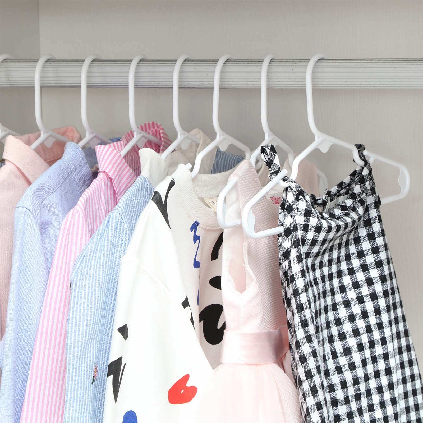 SONGMICS 30 Pack Plastic Nursery Hangers, Baby/Kids Hangers, Space Saving, With Widened Grooves and Reinforced Corners, Nice size for a baby’s wardrobe/closet/cupboard, 29.5 cm, White CRP06W-30 3 SONGMICS 30 Pack Plastic Nursery Hangers, Baby/Kids Hangers, Space Saving, With Widened Grooves and Reinforced Corners, Nice size for a baby’s wardrobe/closet/cupboard, 29.5 cm, White CRP06W-30 - Billede 3