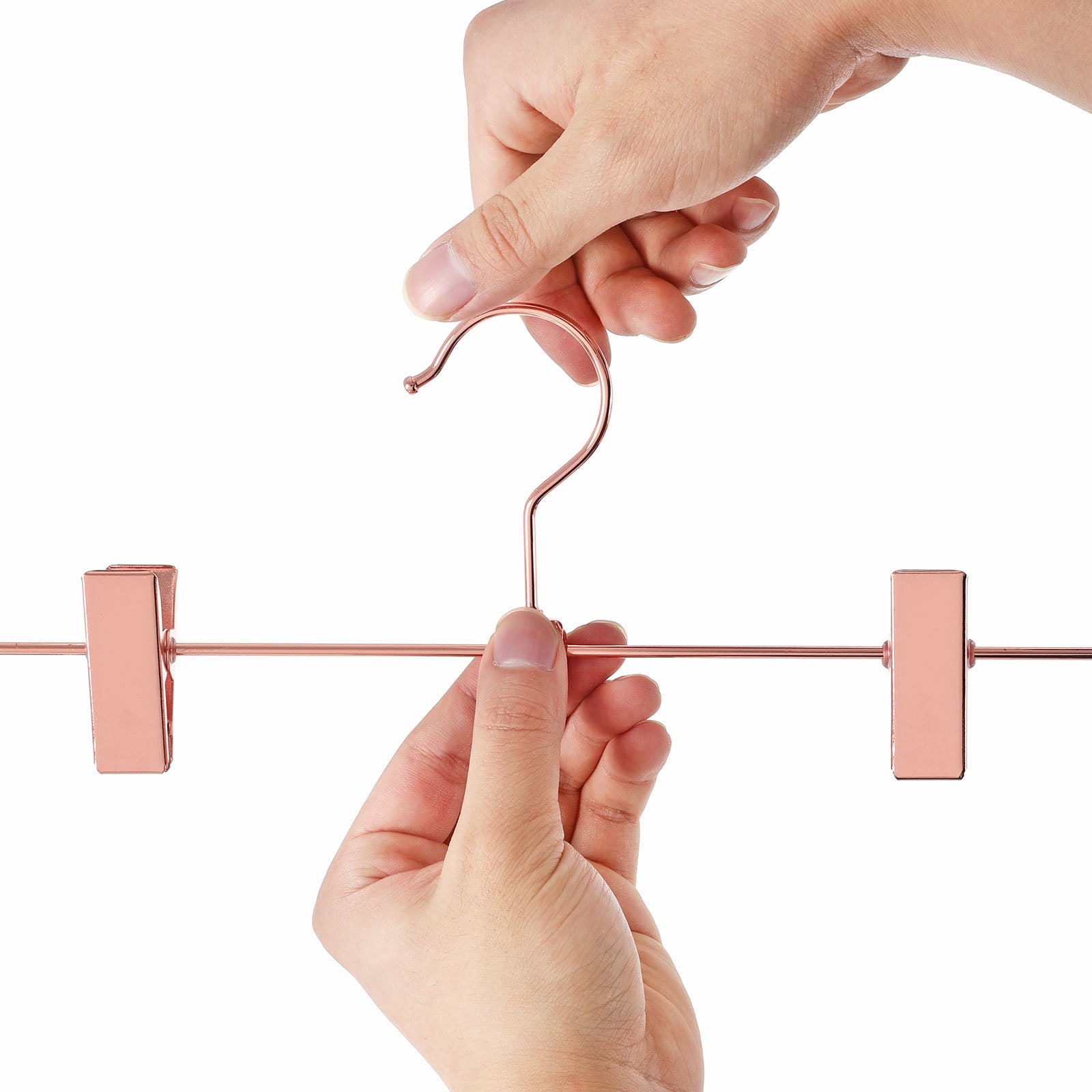 SONGMICS Metal Clothes Hanger 31 cm 2 Non-Slip Clips for Skirts, Trousers, Underwear, Sturdy Hangers, Space Saving Rust-Proof 360° Rotation Pack of 10 CRI46R-10 5 SONGMICS Metal Clothes Hanger 31 cm 2 Non-Slip Clips for Skirts, Trousers, Underwear, Sturdy Hangers, Space Saving Rust-Proof 360° Rotation Pack of 10 CRI46R-10 - Billede 5