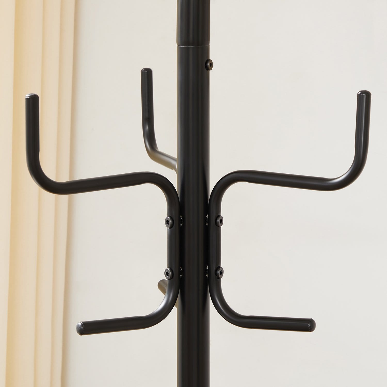 SONGMICS Coat Rack, Freestanding Metal Coat Tree with 6 Hooks, for Coats, Hats, Bags, 54 x 54 x 171.1 cm, Black RCR029B01 7 SONGMICS Coat Rack, Freestanding Metal Coat Tree with 6 Hooks, for Coats, Hats, Bags, 54 x 54 x 171.1 cm, Black RCR029B01 - Billede 7
