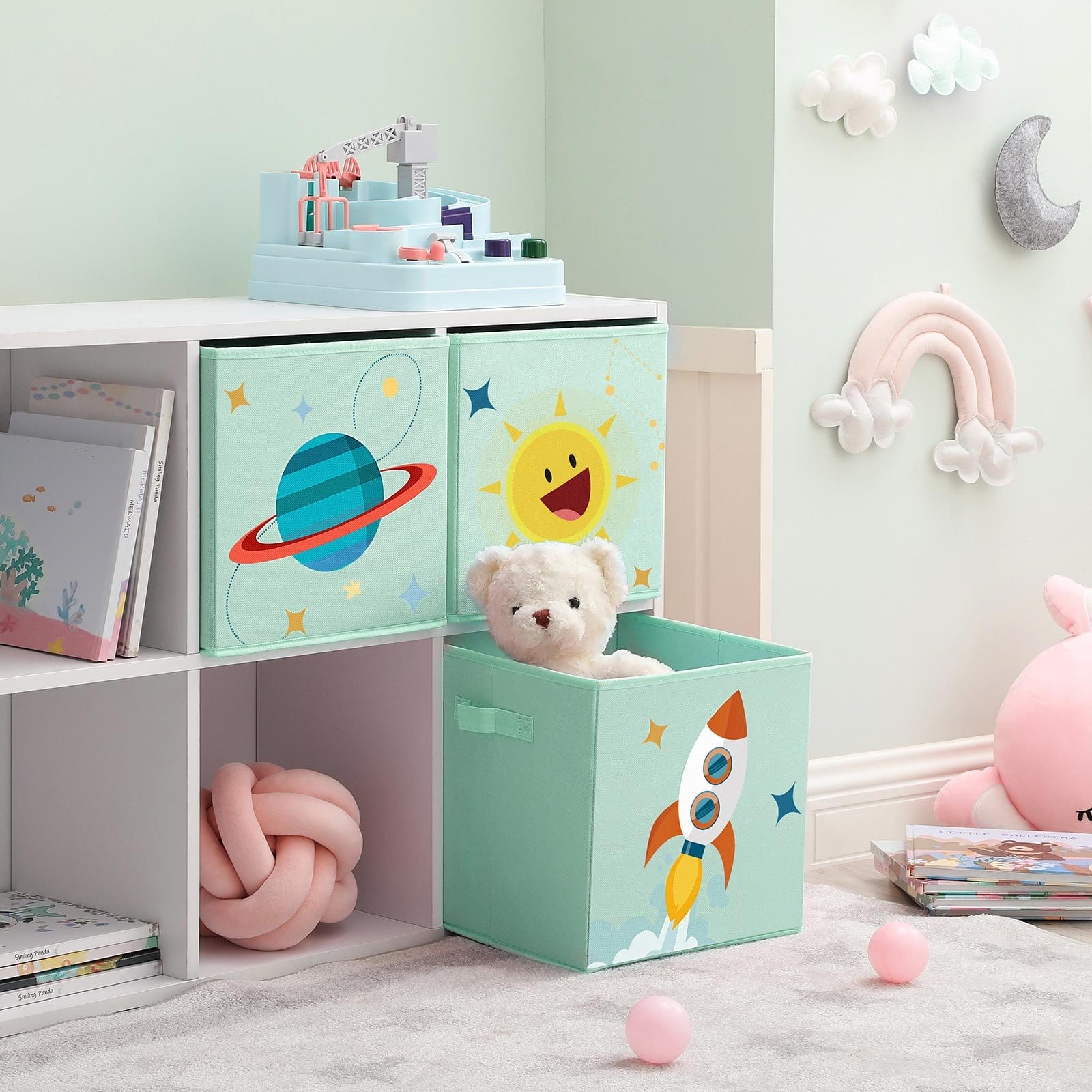 SONGMICS Storage Boxes, Set of 3, Toy Organiser Boxes, Foldable Storage Cubes with Two Handles, for Kid’s Room, Playroom, Bedroom, 30 x 30 x 30 cm, Space Theme, Green RFB001G03 3 SONGMICS Storage Boxes, Set of 3, Toy Organiser Boxes, Foldable Storage Cubes with Two Handles, for Kid’s Room, Playroom, Bedroom, 30 x 30 x 30 cm, Space Theme, Green RFB001G03 - Billede 3