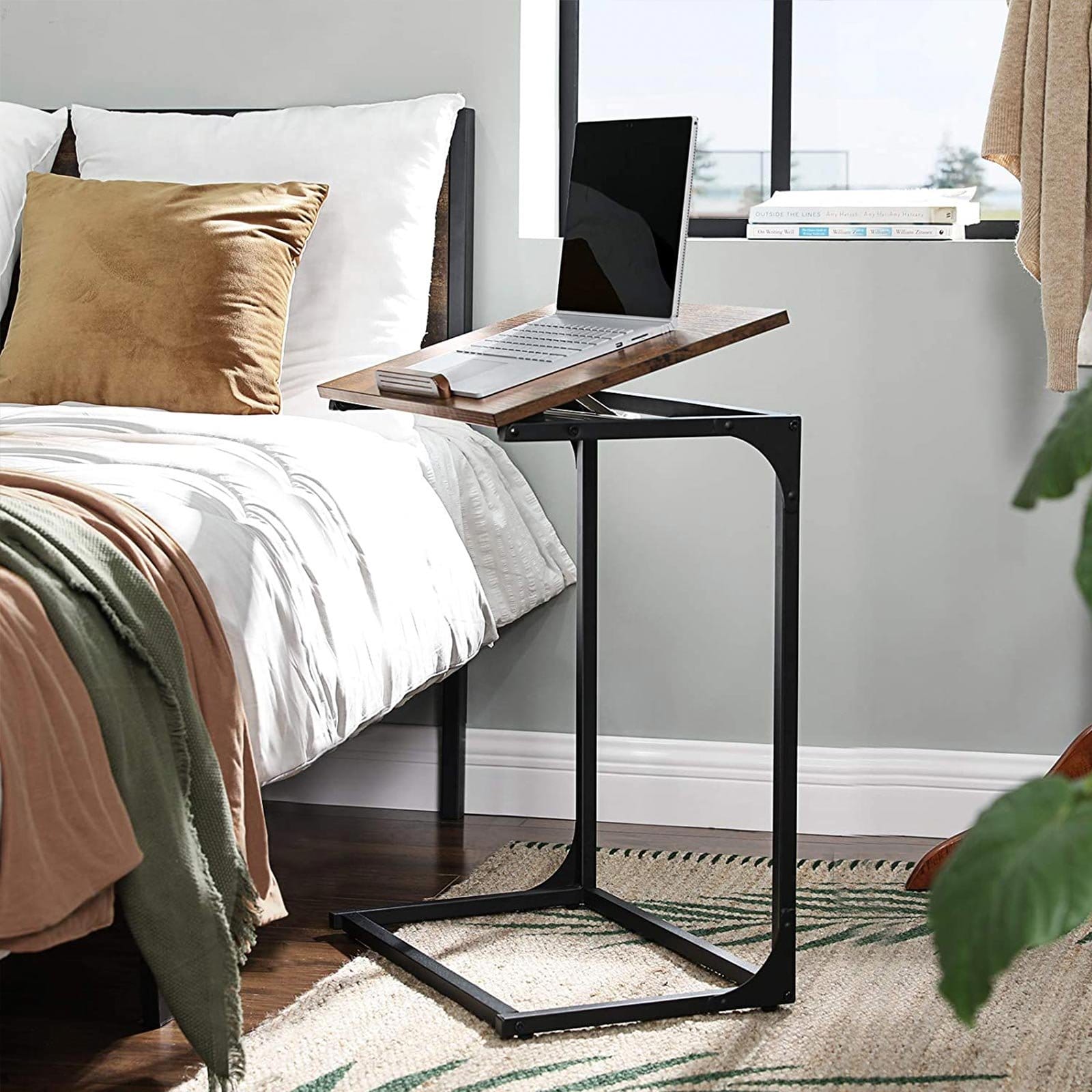 VASAGLE Sofa Side Table, Laptop Table with Tilting Top, Heavy Duty Steel Frame, for Living Room, Easy To Assemble, Industrial Style, Rustic Brown and Black LNT057B01 3 VASAGLE Sofa Side Table, Laptop Table with Tilting Top, Heavy Duty Steel Frame, for Living Room, Easy To Assemble, Industrial Style, Rustic Brown and Black LNT057B01 - Billede 3